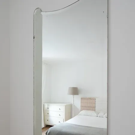 Via Francesco Crispi Private Apartment *