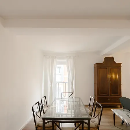 Via Francesco Crispi Private Apartment