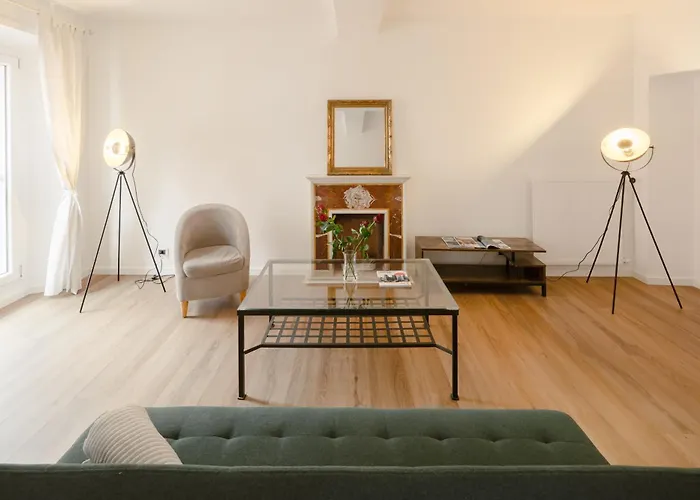 Via Francesco Crispi Private